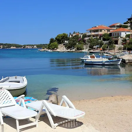 Seaside Luxury With A Swimming Pool Razanj, Rogoznica - 17071 רוגוזניצה
